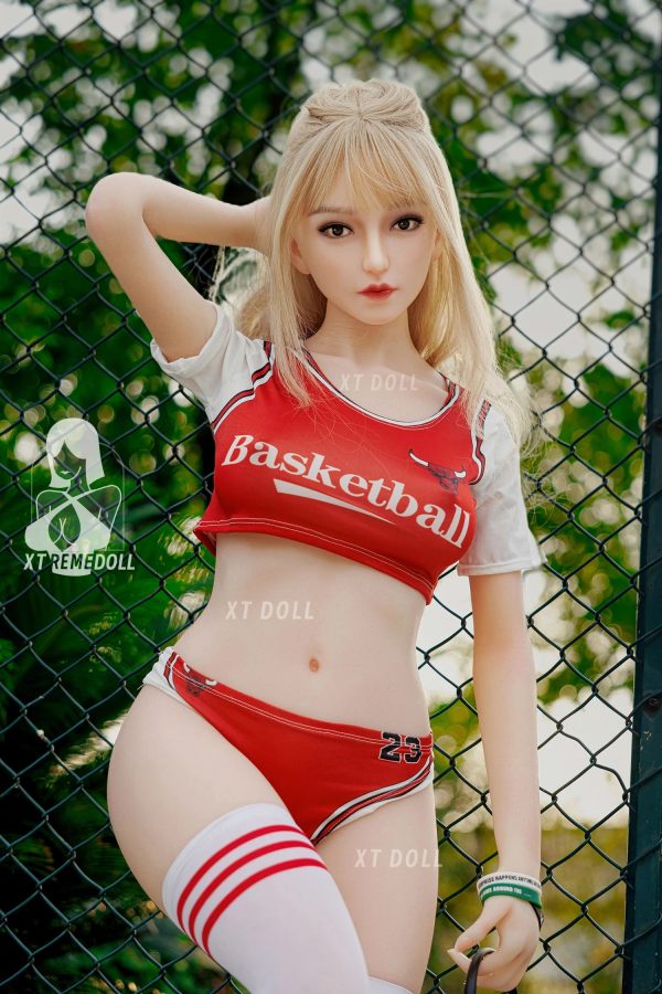 La bambola dell'amore in silicone realistico di 157 cm Kimberly indossa una maglia da basket-157 cm di altezza bambola dell'amore in silicone realistico kimberley 1 bella bambola reale