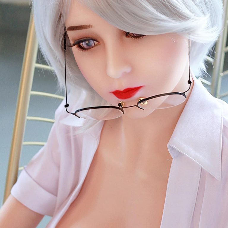 165 cm alto lovedolls asian fair skinned sex doll 2
